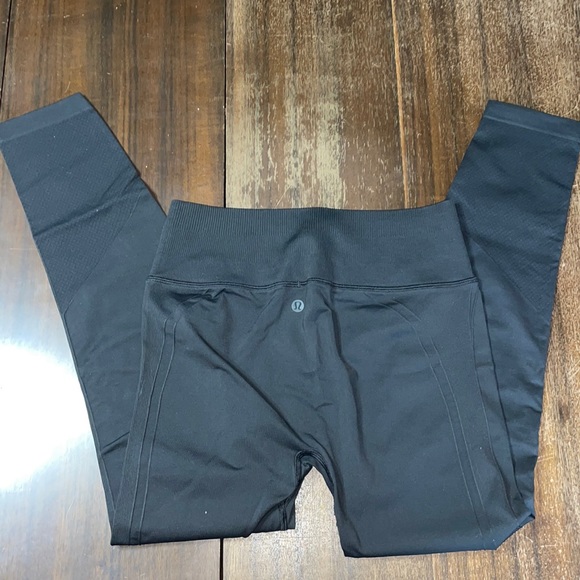 COPY - lululemon leggings - Picture 2 of 5